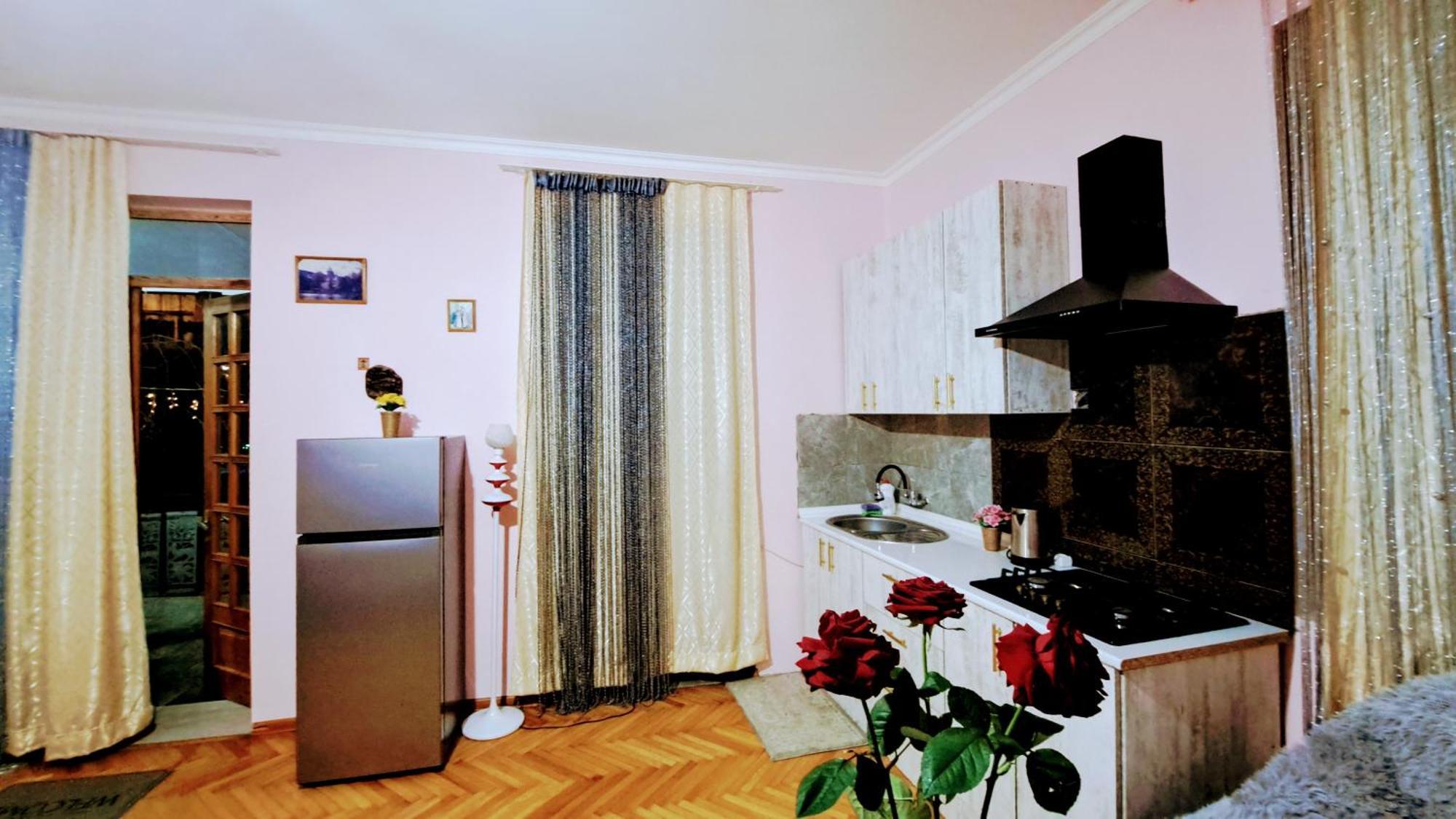Beautiful Apartment In Old Tbilisi Eksteriør billede