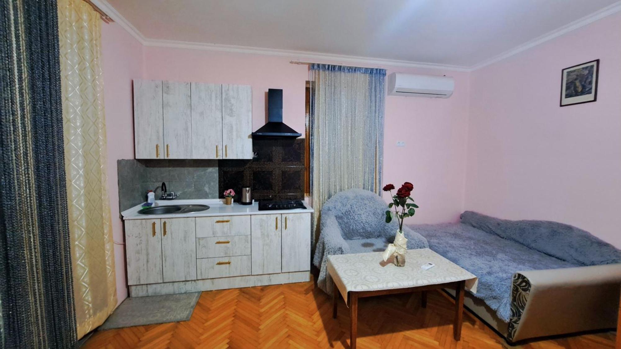 Beautiful Apartment In Old Tbilisi Eksteriør billede
